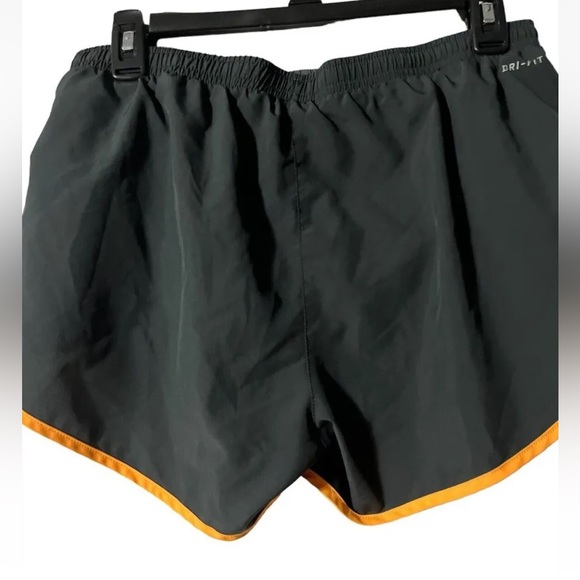 Nike, Womens Shorts running/athletic medium gray elastic waist and drawstring.m - Picture 3 of 9